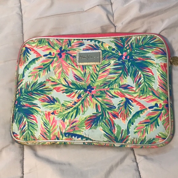 Lilly Pulitzer Handbags - Lilly Pulitzer floral laptop or tablet soft case